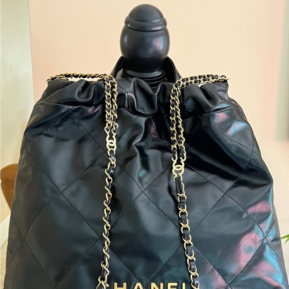 CHANEL 22B 22 Backpack Black Gold Hardware PRISTINE Full Set - Picture 3 of 15